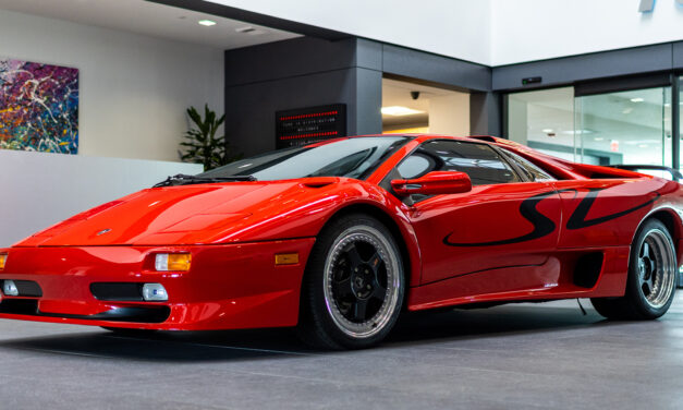 Bull on Parade: A Lamborghini Diablo SV Adds an Exotic Flavor to T14 HQ