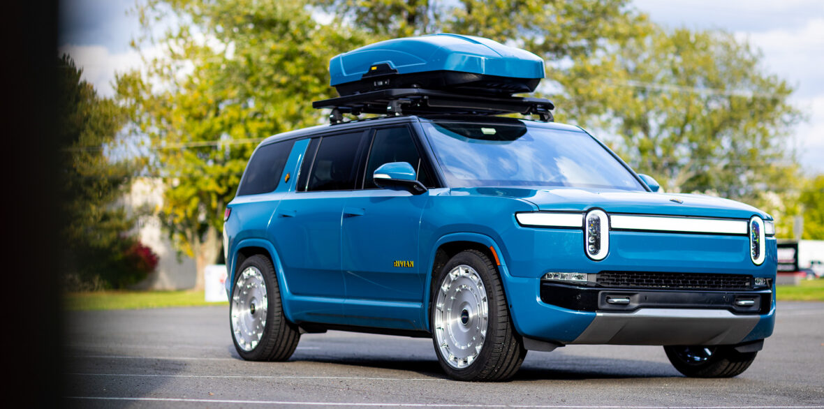 Turn 14 Distributon’s Eye-Grabbing Rivian R1S Makes You Forget All ...